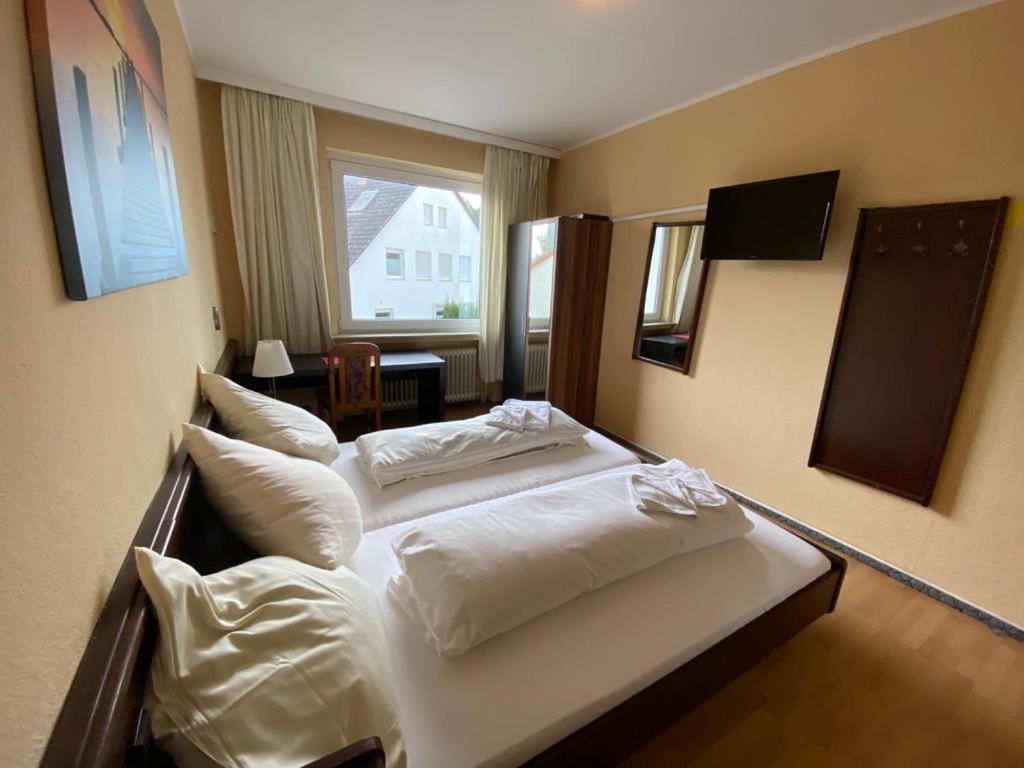 Taverna Hotel Roemerkrug Хановер Екстериор снимка